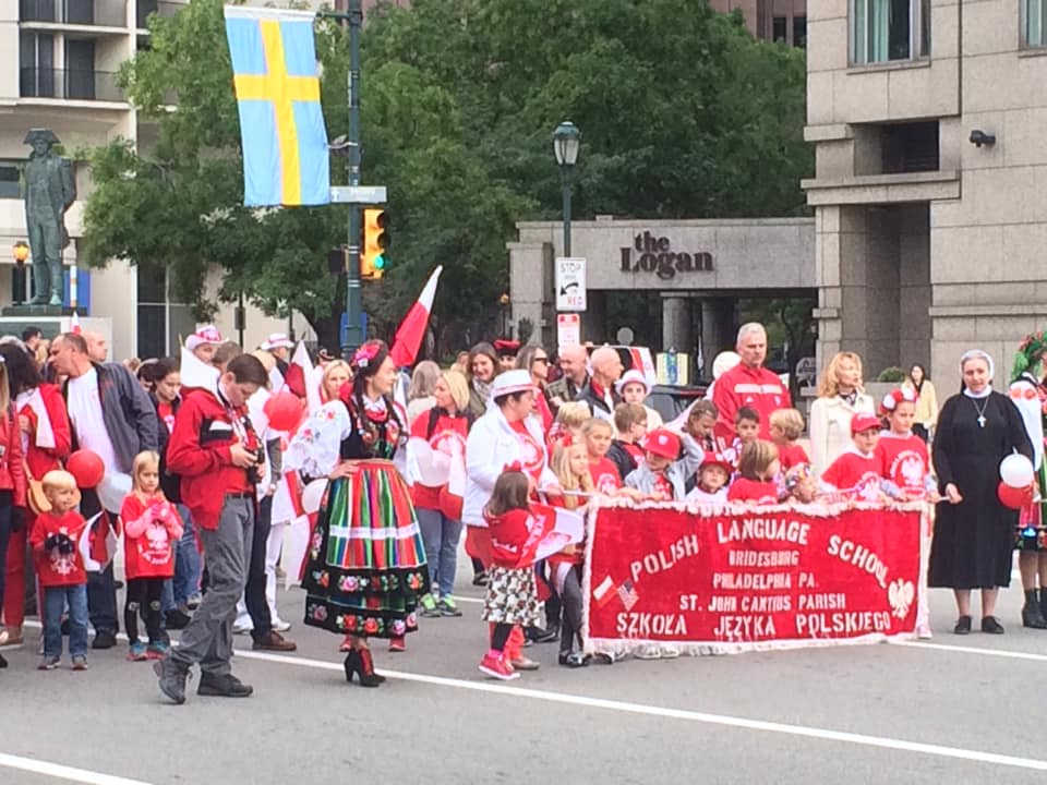 44062878_878930512310349_7030550499329835008_n